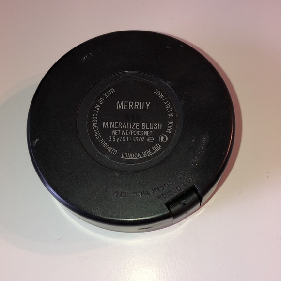MAC Cosmetics Merrily mineralize blush - Picture 5 of 5